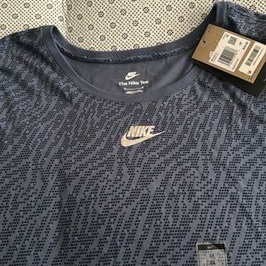 Nike Woman’s Plus Size Boat Blue Front Logo Long Sleeve Tee